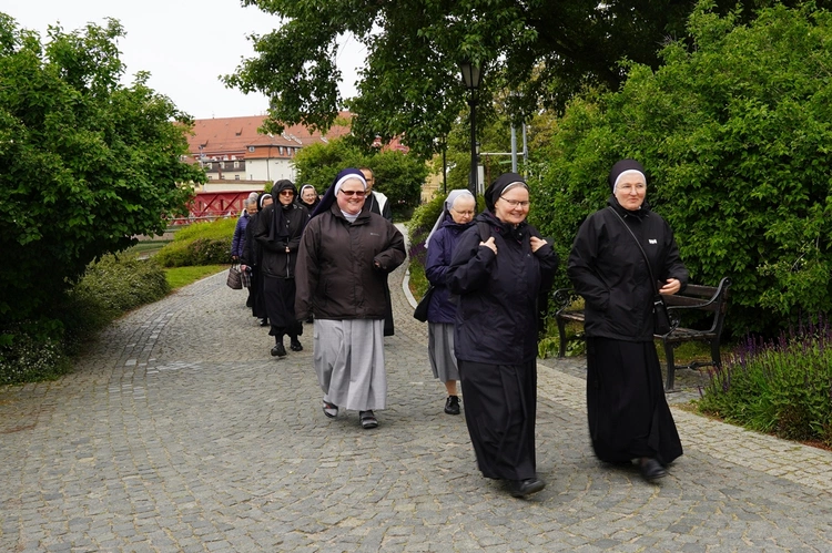 Siostrzana pielgrzymka jubileuszowym szlakiem pojednania