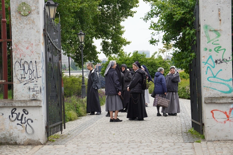 Siostrzana pielgrzymka jubileuszowym szlakiem pojednania