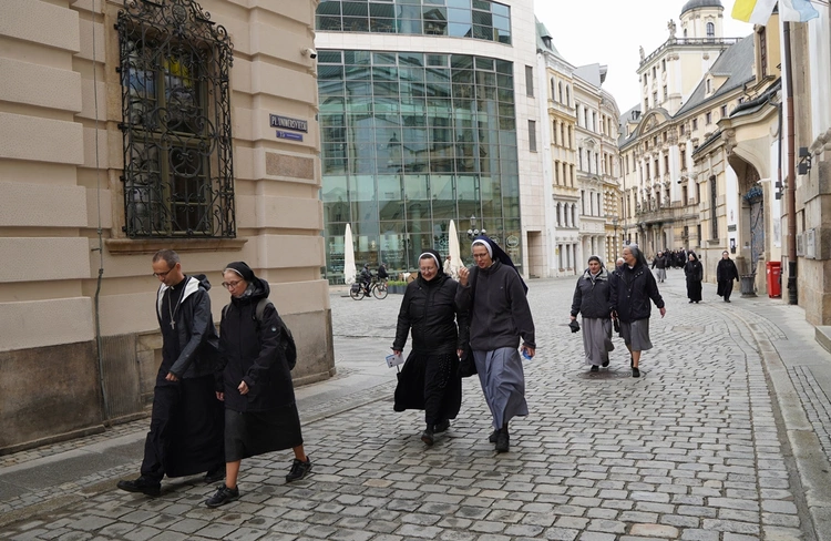 Siostrzana pielgrzymka jubileuszowym szlakiem pojednania