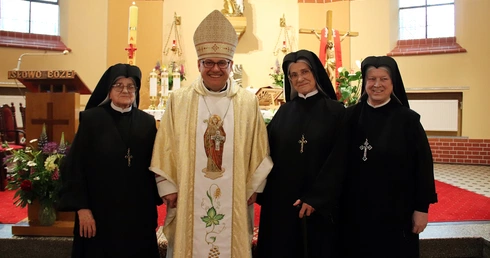 Jubileusz ślubów zakonnych u sióstr pasterek w św. Katarzynie 