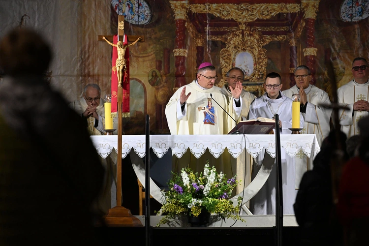 Pielgrzymka Żywego Różańca w Skrzatuszu