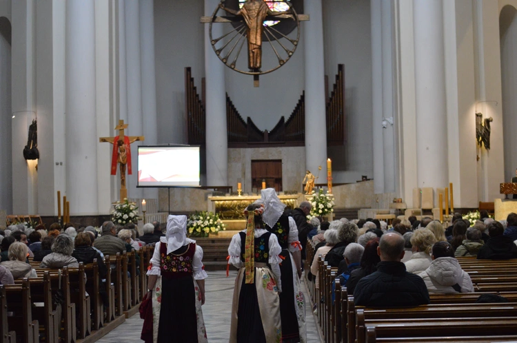 Pielgrzymka dekanatów do archikatedry