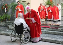 Bp Iwanecki: Będziemy sądzeni z miłości