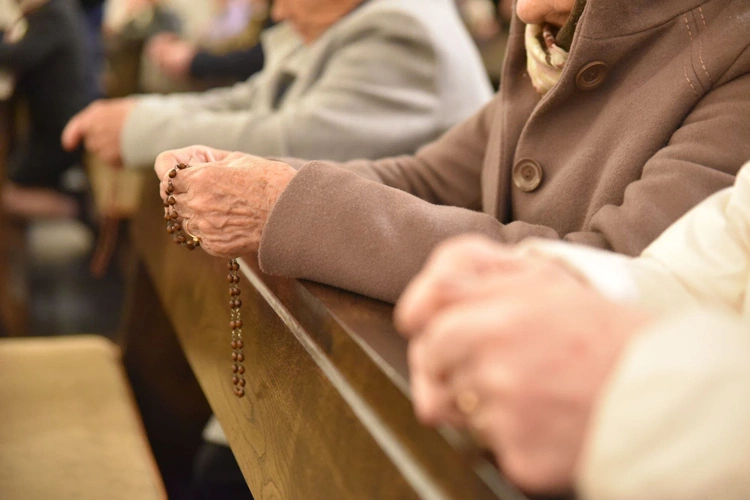 Parafialny kongres róż Żywego Rożańca w Mielcu