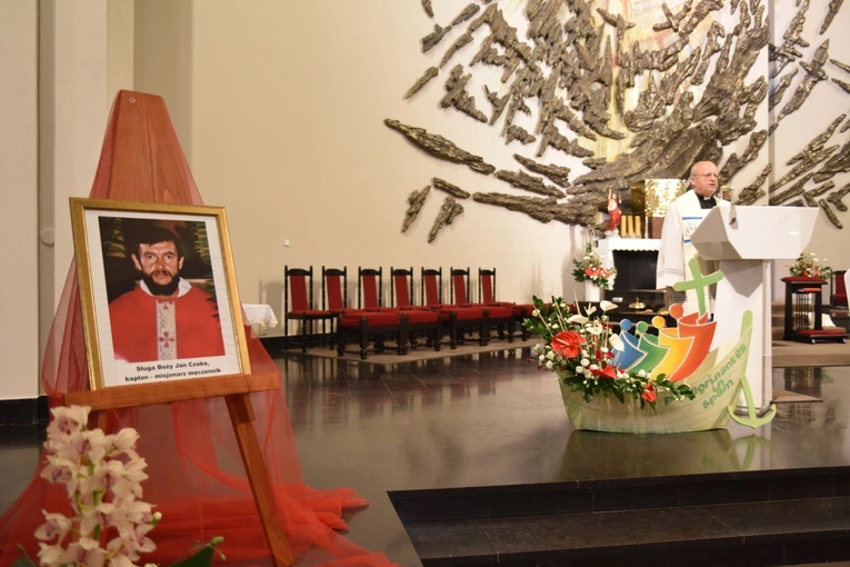 Parafialny kongres róż Żywego Rożańca w Mielcu
