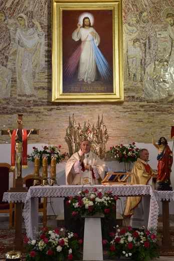 Nowe witraże w Jurkowie k. Czchowa