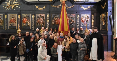 Umbraculum złożone. Gdańsk łączy się z nowym papieżem
