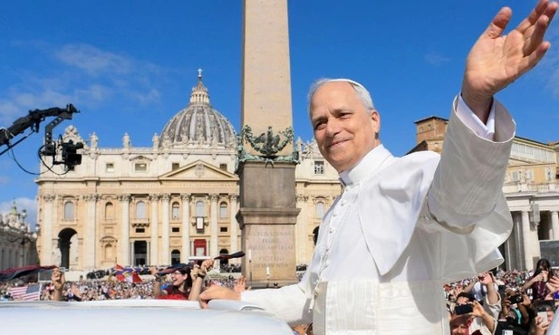 „Pokój z wami wszystkimi”. Pierwsze ważne nauki Leona XIV