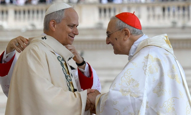 Leon XIV przyjął paliusz oraz Pierścień Rybaka
