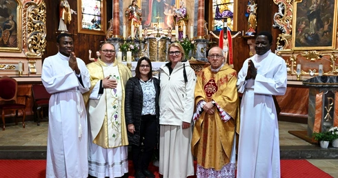 Błogosławieństwo Kościoła opolskiego dla dwóch świeckich misjonarek