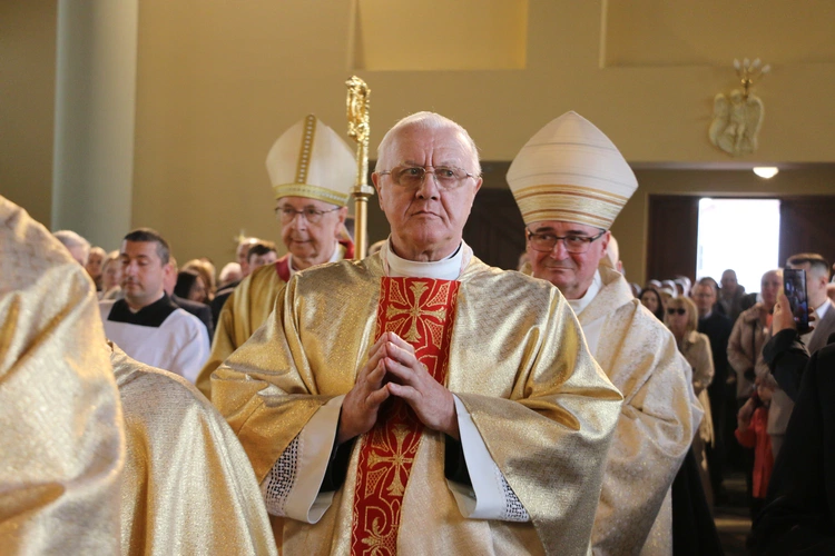 Ciechanów. Ustanowienie sanktuarium św. Jana Pawła II - cz. I