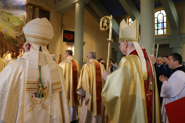 Ciechanów. Ustanowienie sanktuarium św. Jana Pawła II - cz. I