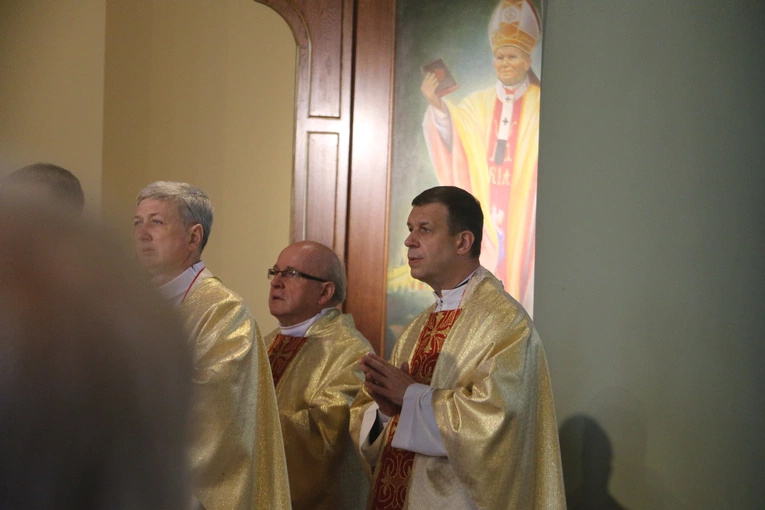 Ciechanów. Ustanowienie sanktuarium św. Jana Pawła II - cz. I