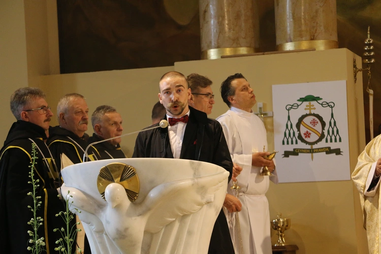 Ciechanów. Ustanowienie sanktuarium św. Jana Pawła II - cz. I