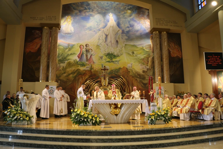Ciechanów. Ustanowienie sanktuarium św. Jana Pawła II - cz. II