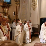 Pielgrzymka modlących się za kapłanów