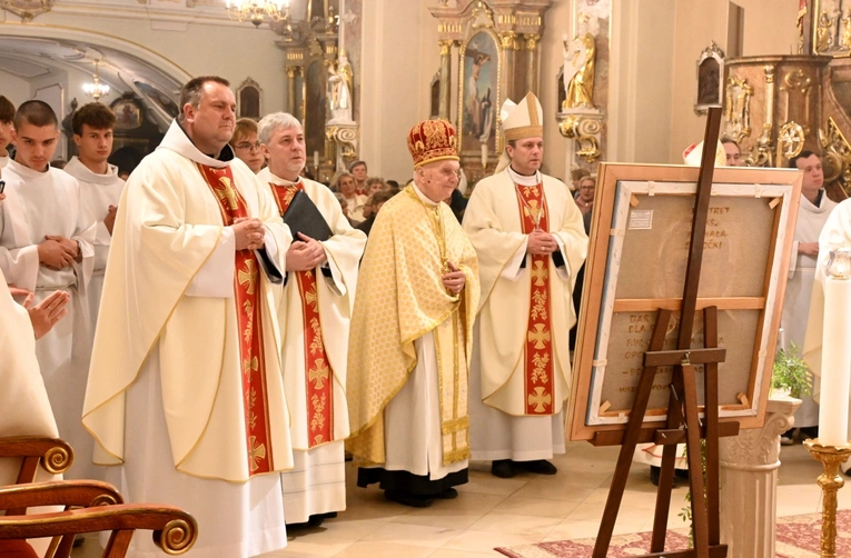 Pielgrzymka modlących się za kapłanów