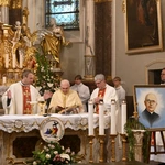 Pielgrzymka modlących się za kapłanów