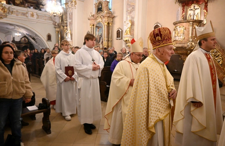 Pielgrzymka modlących się za kapłanów