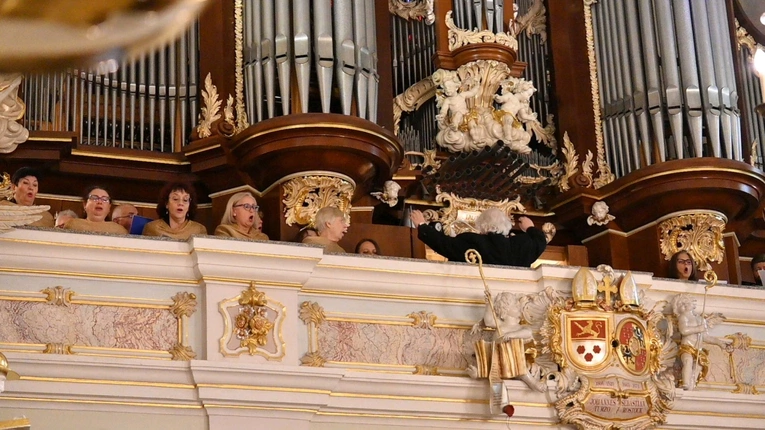 Pielgrzymka modlących się za kapłanów