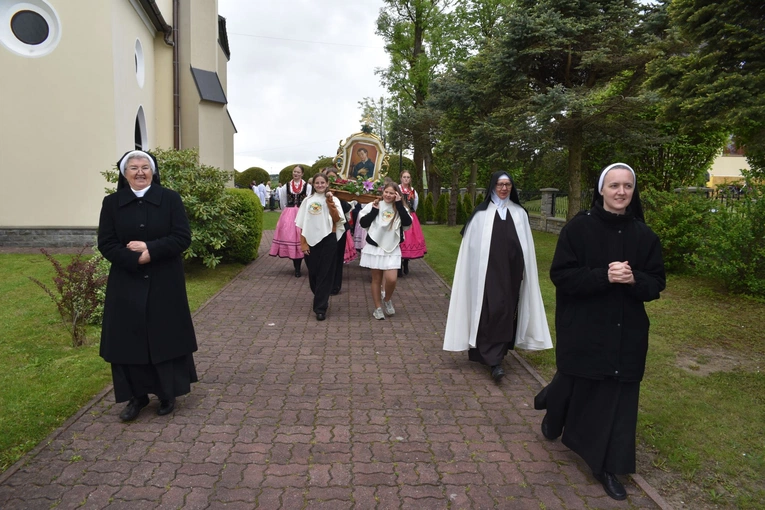 100-lecie parafii w Trzetrzewinie