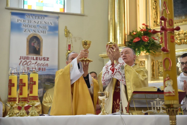 100-lecie parafii w Trzetrzewinie