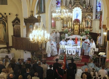Dar z nieba, sto róż dla Maryi i papieskie błogosławieństwo