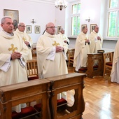 Złoci jubilaci sprawowali Mszę św. z biskupem opolskim