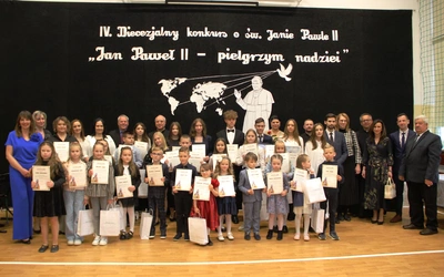 Święty Janie Pawle II, prowadź nas w lepsze jutro