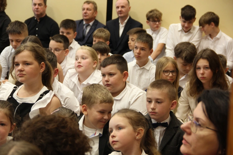 Zabawa. Wręczenie nagród w konkursie "Jan Paweł II - pielgrzym nadziei"