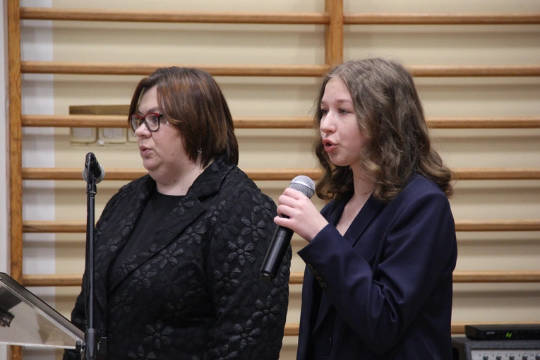 Zabawa. Wręczenie nagród w konkursie "Jan Paweł II - pielgrzym nadziei"