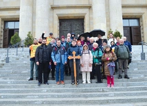  Piesi pątnicy z Tychów tuż po dotarciu do Katowic.