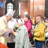 – Bądźmy  bogaci w nadzieję, aby w sposób wiarygodny i przekonujący dawać świadectwo  wiary i miłości, które nosimy w naszych sercach – mówił do pielgrzymów abp Wiktor Skworc.