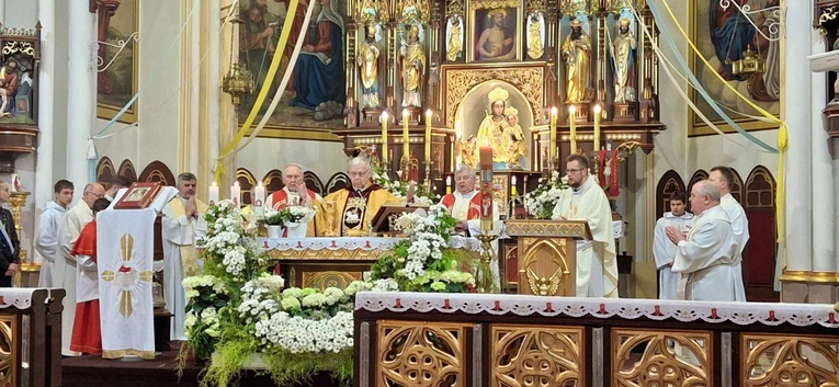 W sobotę 17 maja Mszy św. przewodniczył bp Jan Kopiec, emerytowany biskup gliwicki.   