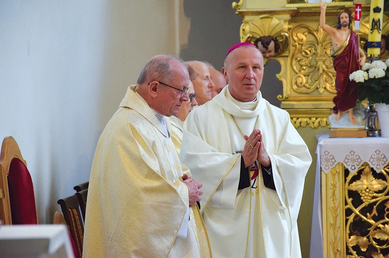 Modlitwie przewodniczył bp M. Solarczyk.