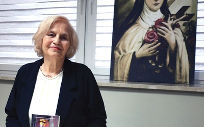 W książce Teresa Ewa Opoka opowiada o tym, że w jej życiu nieustannie zdarzają się cuda, duże i małe. Takie łaski są dostępne dla każdego z nas, trzeba się jedynie na nie otworzyć.