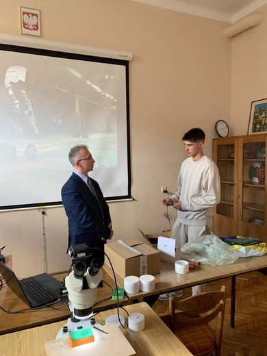 Z robotami za pan brat