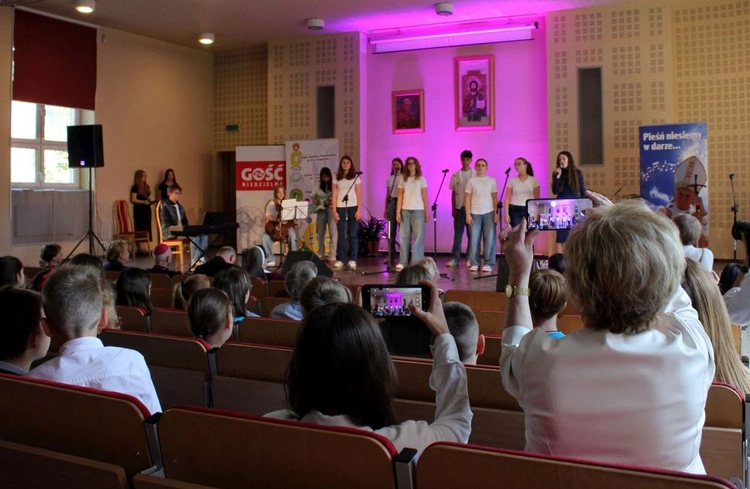 XVII Wojewódzki Konkurs Piosenki Religijnej 