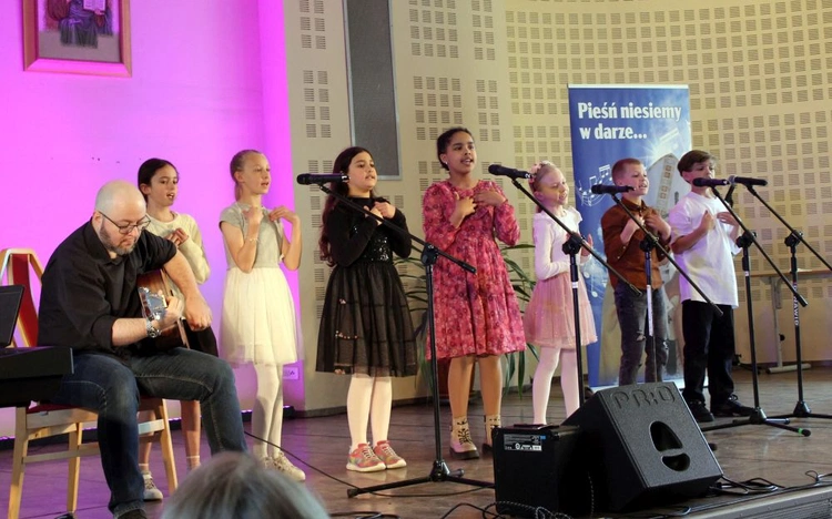 XVII Wojewódzki Konkurs Piosenki Religijnej 