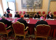 Prezydent Macron w Watykanie
