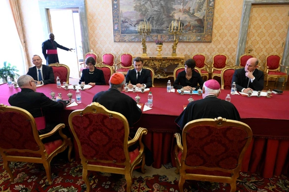 Prezydent Macron w Watykanie
