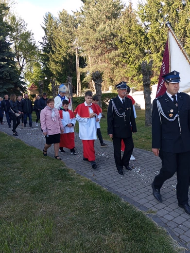 Maryja wciąż obecna 