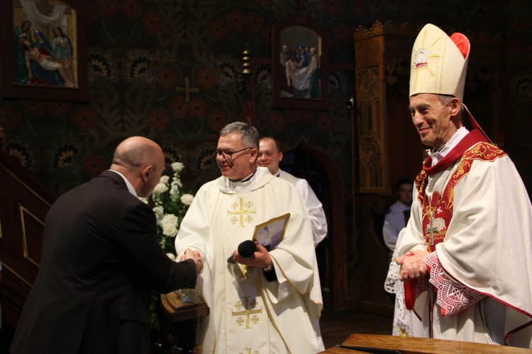 Skrzyszów. Poświęcenie odnowionej kapliczki i reaktywacja ASHNSPJ