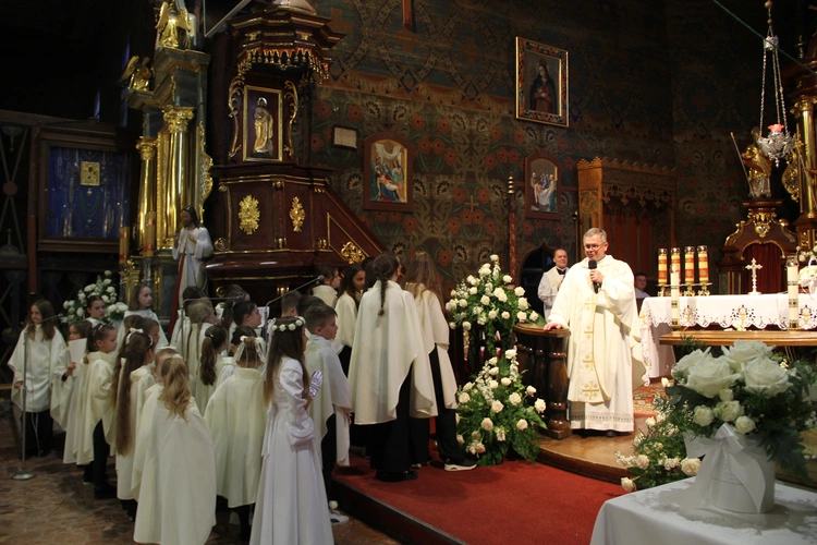 Skrzyszów. Poświęcenie odnowionej kapliczki i reaktywacja ASHNSPJ