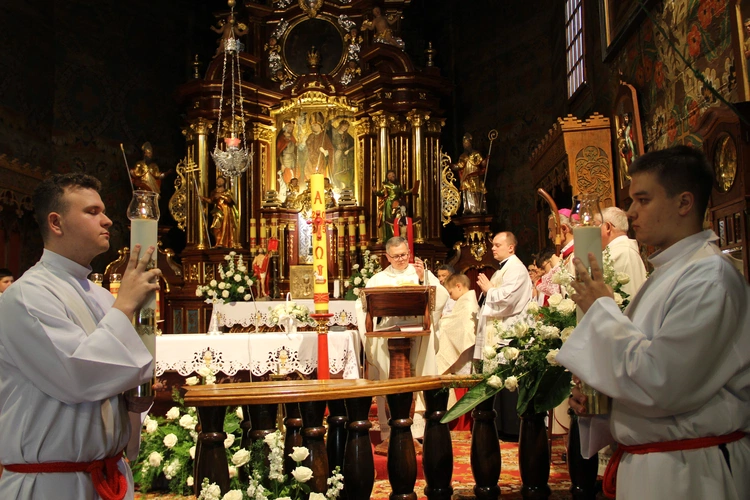 Skrzyszów. Poświęcenie odnowionej kapliczki i reaktywacja ASHNSPJ