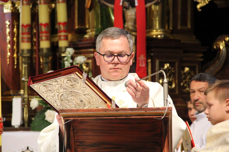 Skrzyszów. Poświęcenie odnowionej kapliczki i reaktywacja ASHNSPJ