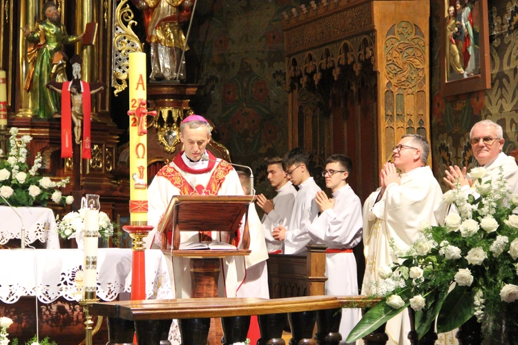 Skrzyszów. Poświęcenie odnowionej kapliczki i reaktywacja ASHNSPJ