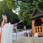 Skrzyszów. Poświęcenie odnowionej kapliczki i reaktywacja ASHNSPJ
