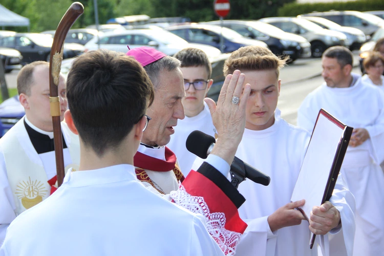 Skrzyszów. Poświęcenie odnowionej kapliczki i reaktywacja ASHNSPJ