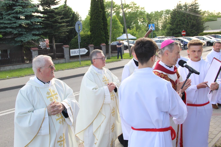 Skrzyszów. Poświęcenie odnowionej kapliczki i reaktywacja ASHNSPJ
